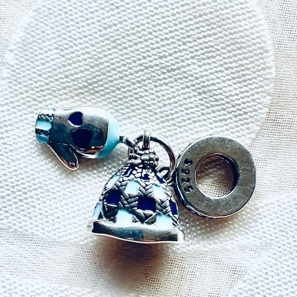 🧣 NWOT Beanie Hat & Mitten Charm ❄️ - Picture 8 of 11